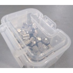 CAJA CONECTOR F MACHO 0703025, 50 UNIDADES