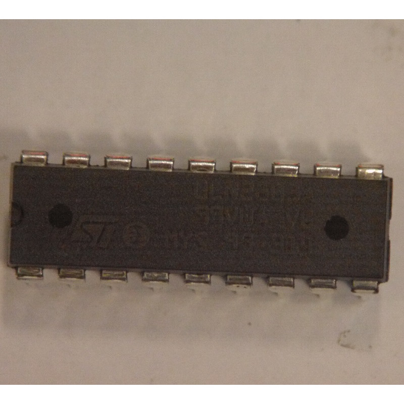 ULN2803A DARLINGTON 8NPN, 2803, DIP18