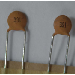 390pF CERAMIC CAPACITOR