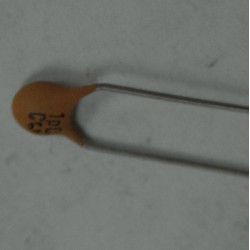 1pF CERAMIC CAPACITOR
