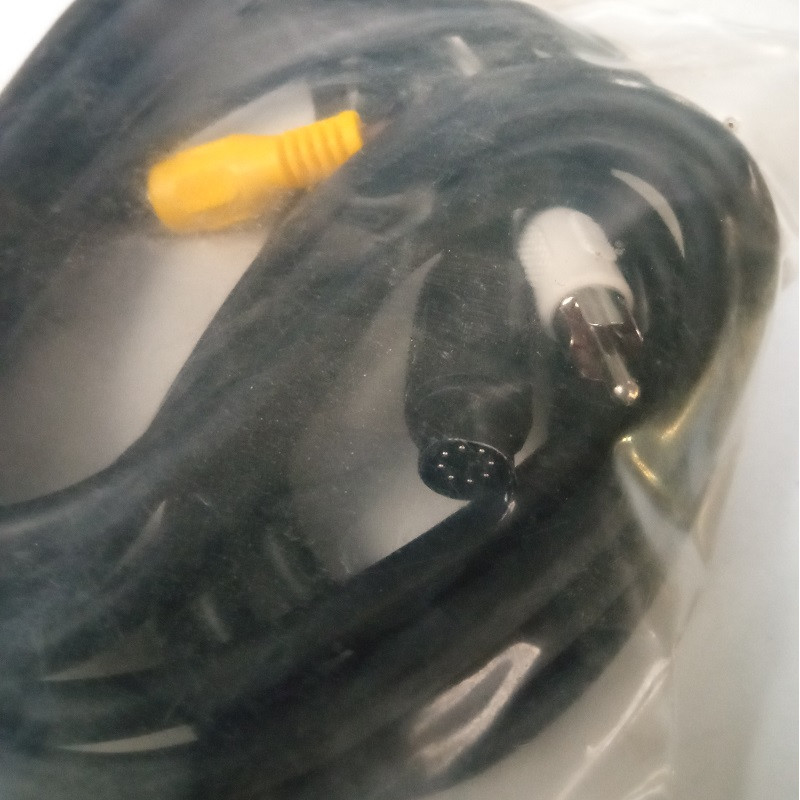 DIN 8 RCA AUDIO VIDEO CONNECTION 3 Meters